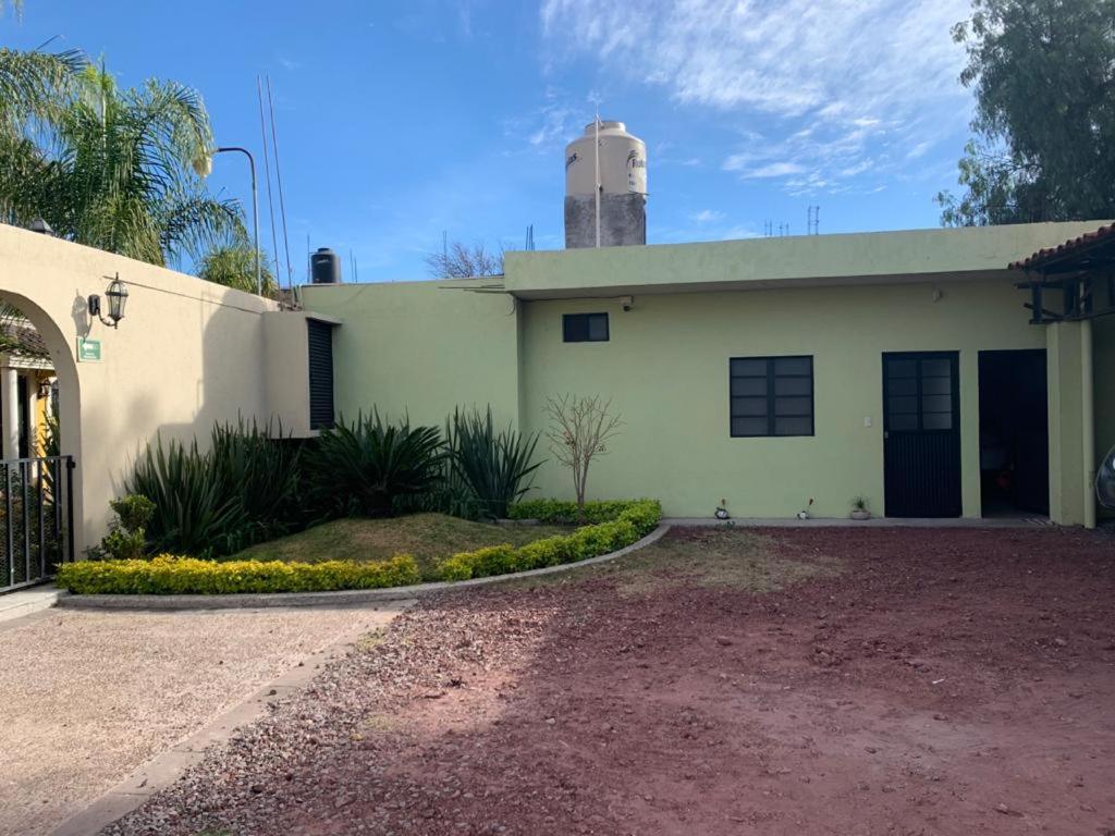 Estancia Santa Fe Celaya  Eksteriør billede
